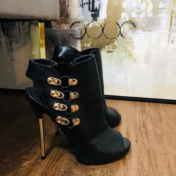 Bebe open toe evenn booties size 5 - Picture 6 of 8